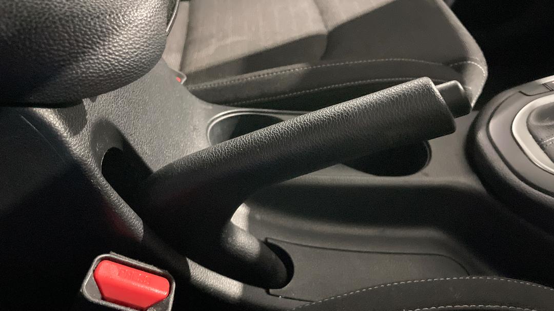 2021 Kia Cerato Sport, Automatic, 103738 km, Handbrake