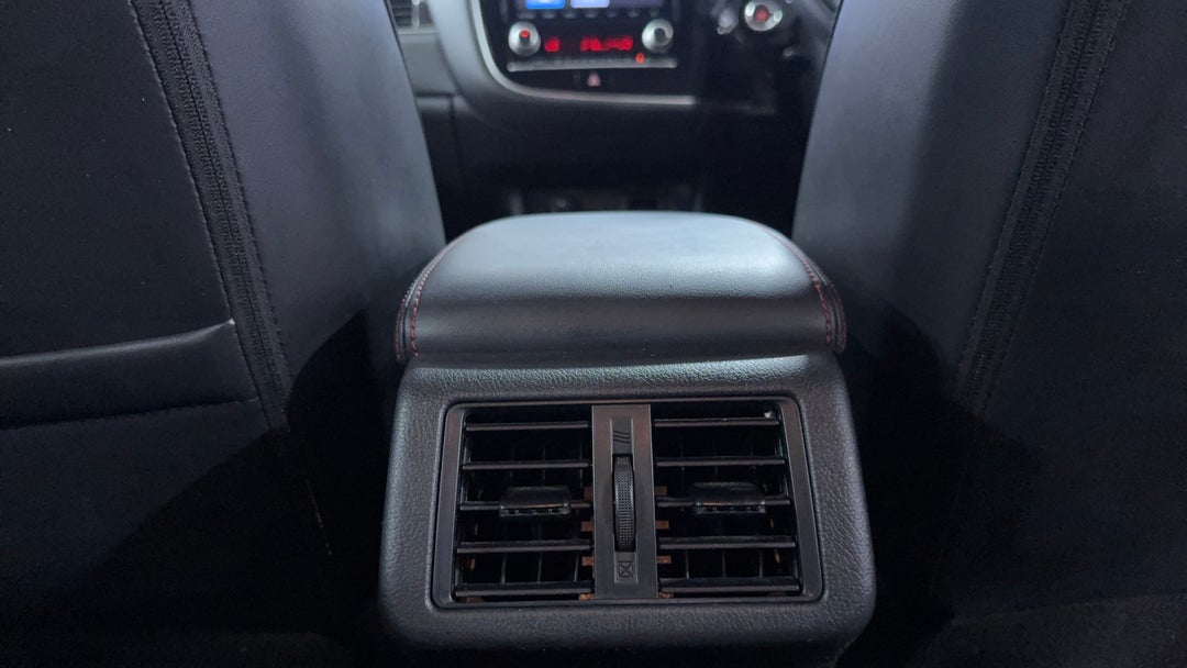 2021 Mitsubishi Outlander Black Edition 7 Seat (2WD), Automatic, 47869 km, Rear A/C Vent