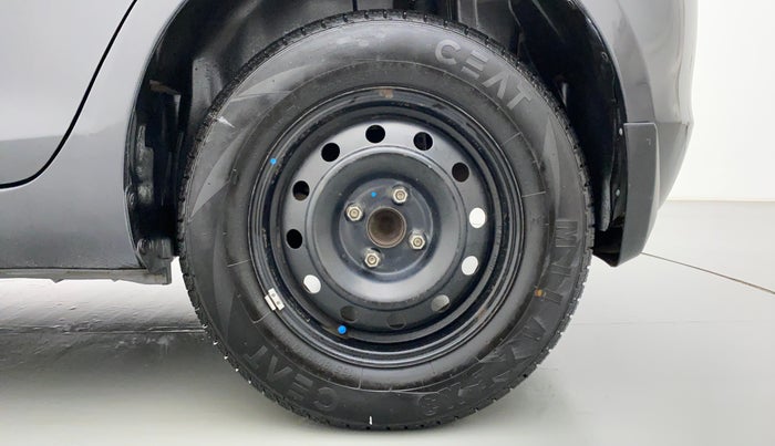 2017 Maruti Swift VXI D, Petrol, Manual, 28,030 km, Left Rear Wheel