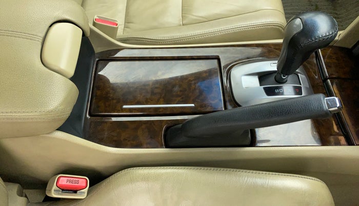 2011 Honda Accord 2.4 AT I VTEC, Petrol, Automatic, 31,274 km, Gear Lever