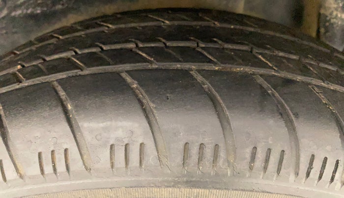 2014 Maruti Celerio VXI, Petrol, Manual, 23,609 km, Left Rear Tyre Tread
