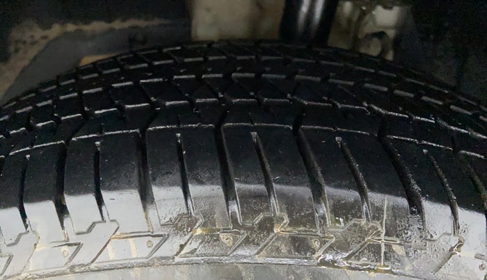 2021 Mahindra XUV500 W7 AT, Diesel, Automatic, 15,770 km, Left Front Tyre Tread