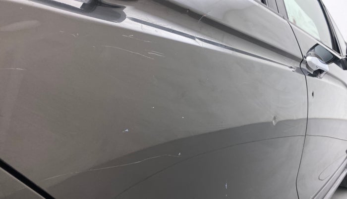 2018 Honda WR-V 1.2L I-VTEC VX MT, Petrol, Manual, 47,627 km, Right rear door - Minor scratches