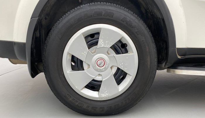 2016 Mahindra XUV500 W6 4X2, Diesel, Manual, 79,313 km, Right Rear Wheel