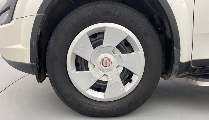 2016 Mahindra XUV500 W6 4X2, Diesel, Manual, 79,313 km, Left Front Wheel