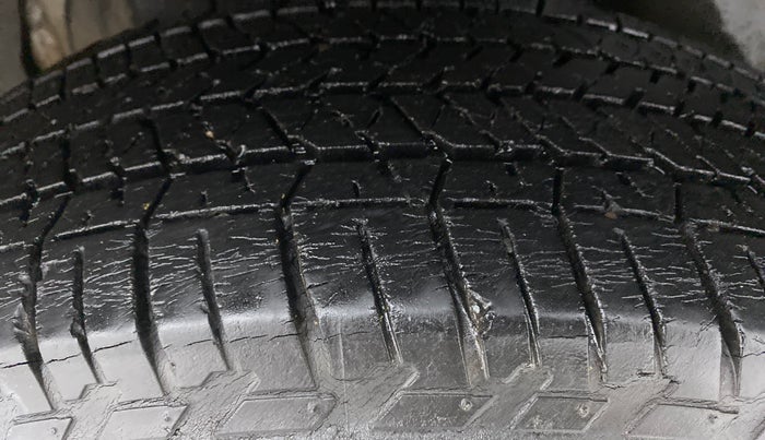 2016 Mahindra XUV500 W6 4X2, Diesel, Manual, 79,313 km, Right Rear Tyre Tread
