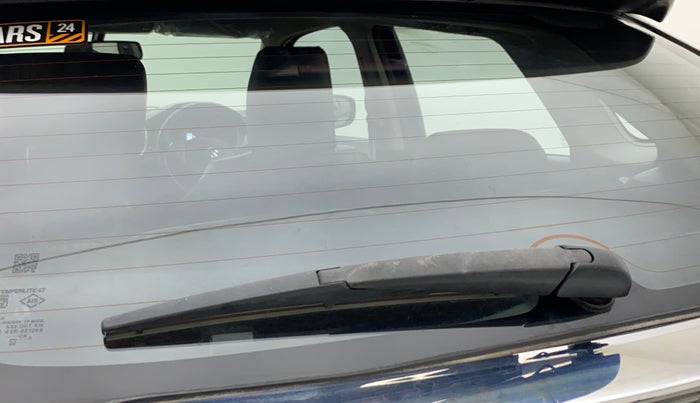 2020 Maruti Baleno ZETA PETROL 1.2, Petrol, Manual, 74,081 km, Rear windshield - Minor spot on windshield