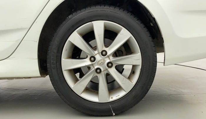 2012 Hyundai Verna FLUIDIC 1.6 VTVT SX, Petrol, Manual, 85,385 km, Left Rear Wheel