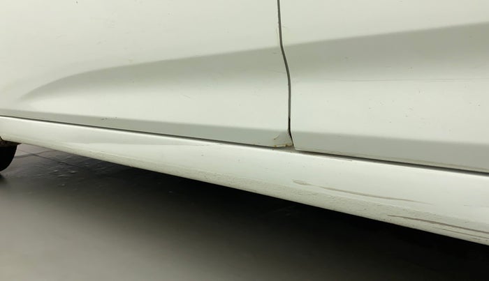 2012 Hyundai Verna FLUIDIC 1.6 VTVT SX, Petrol, Manual, 85,385 km, Left running board - Slightly dented