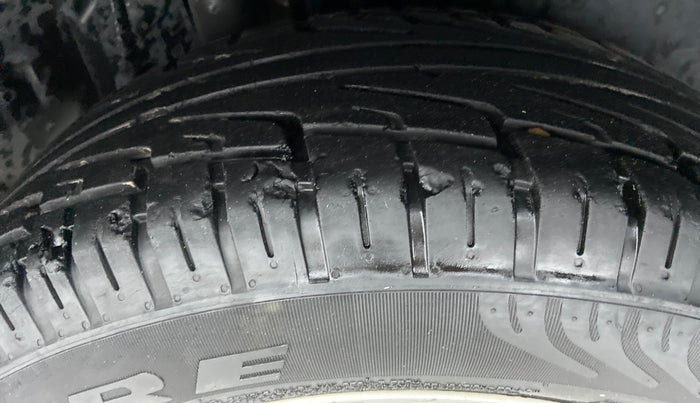 2015 Maruti S Cross ALPHA 1.3, Diesel, Manual, 47,274 km, Right Rear Tyre Tread