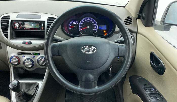 2015 Hyundai i10 MAGNA 1.1, Petrol, Manual, 67,527 km, Steering Wheel Close Up