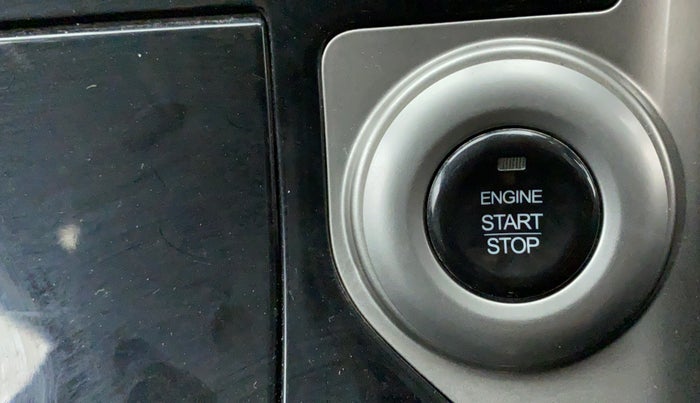 2019 Mahindra XUV500 W9, Diesel, Manual, 71,000 km, Keyless Start/ Stop Button