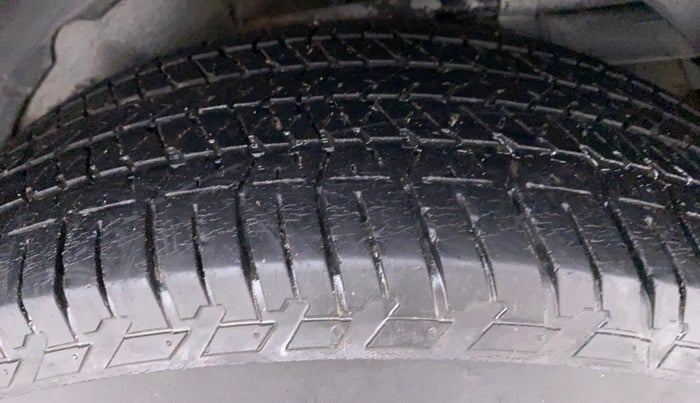2019 Mahindra XUV500 W9, Diesel, Manual, 71,000 km, Left Rear Tyre Tread