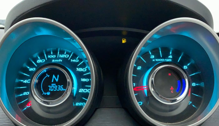 2019 Mahindra XUV500 W9, Diesel, Manual, 71,000 km, Odometer Image