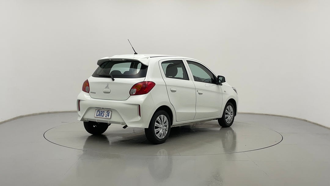 Right Back Diagonal (45- Degree) View