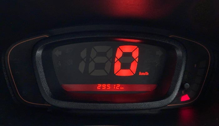 2016 Renault Kwid RXT, Petrol, Manual, 30,000 km, Odometer Image