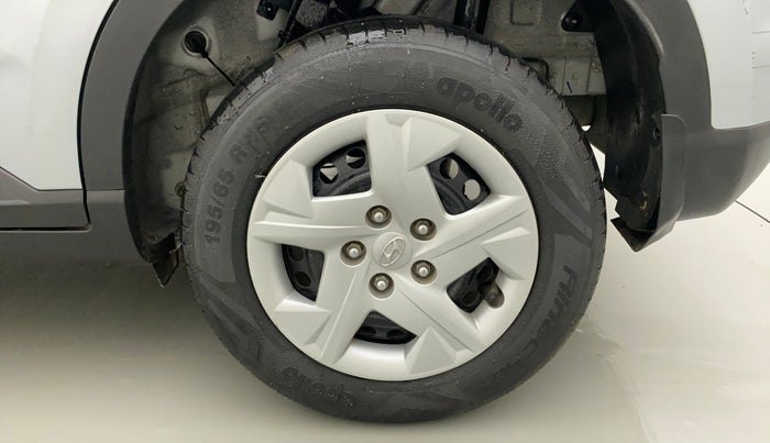 2020 Hyundai VENUE S 1.2, Petrol, Manual, 37,738 km, Left Rear Wheel