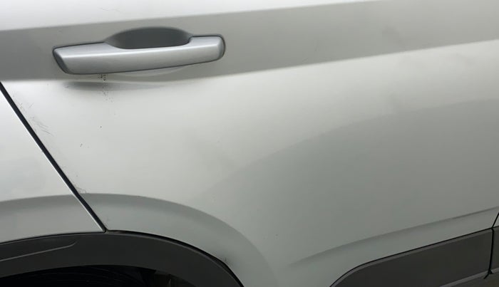 2020 Hyundai VENUE S 1.2, Petrol, Manual, 37,738 km, Right rear door - Minor scratches