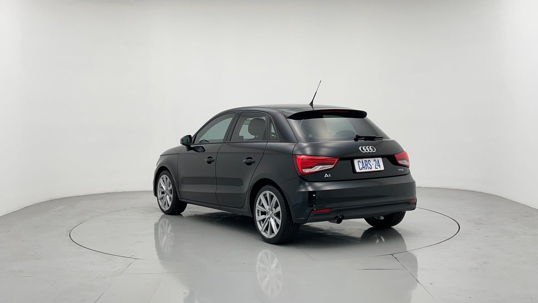 Left Back Diagonal (45- Degree) View