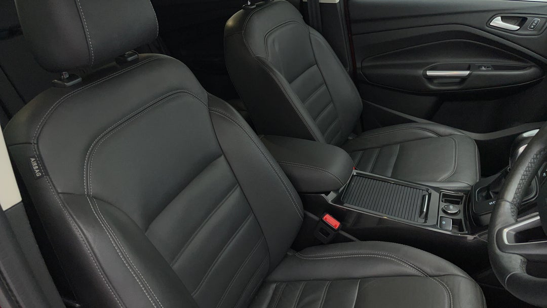 2016 Ford Escape Titanium (awd), Automatic, 58583 km, Right Side Front Door Cabin View