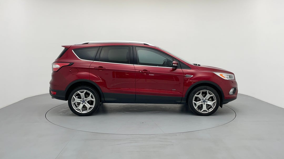 2016 Ford Escape Titanium (awd), Automatic, 58583 km, Right Side View