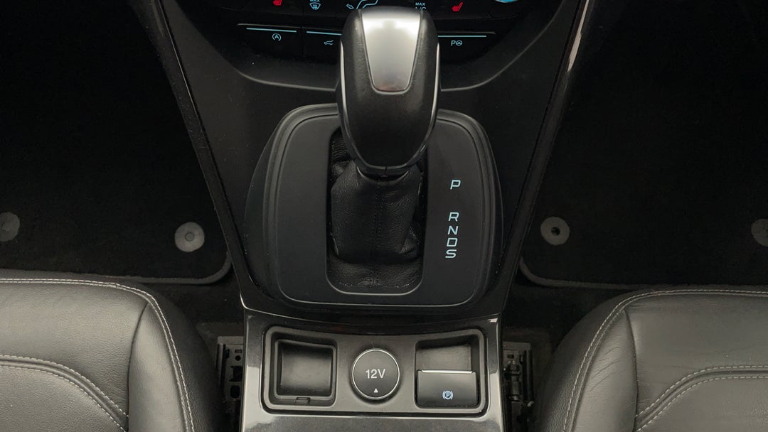 2016 Ford Escape Titanium (awd), Automatic, 58583 km, Gear Lever 