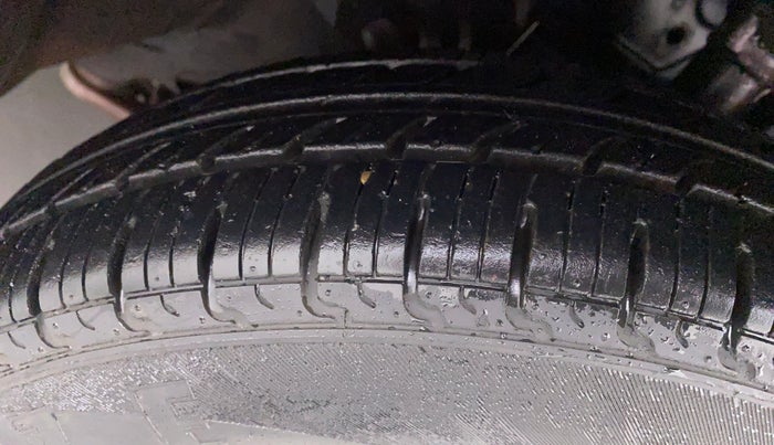 2017 Datsun Redi Go T (O), Petrol, Manual, 8,408 km, Right Front Tyre Tread
