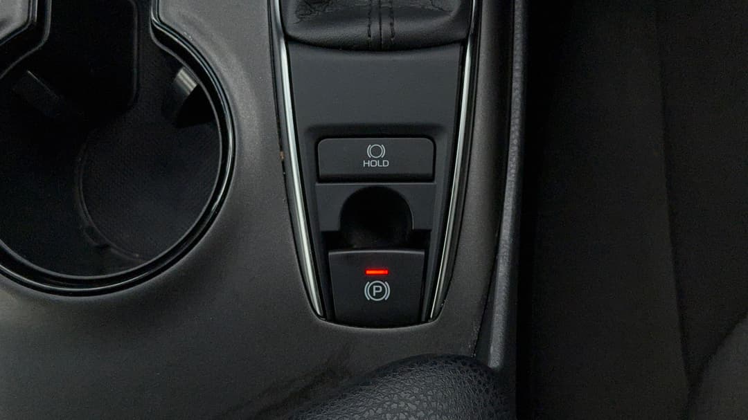2023 Toyota Camry Ascent, Automatic, 38272 km, Handbrake