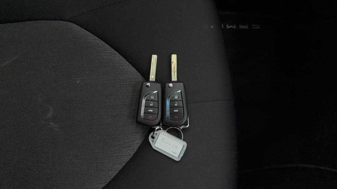 2023 Toyota Camry Ascent, Automatic, 38272 km, Key Close-up