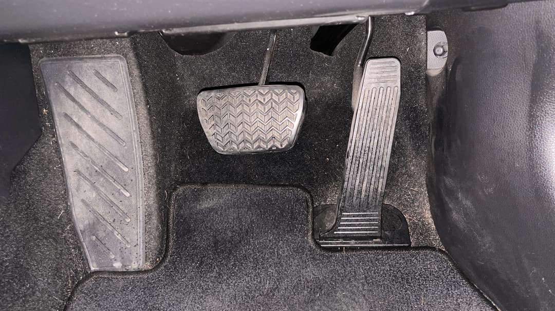 2022 Toyota RAV4 Gx (2WD), Automatic, 33625 km, Pedals and Footmat