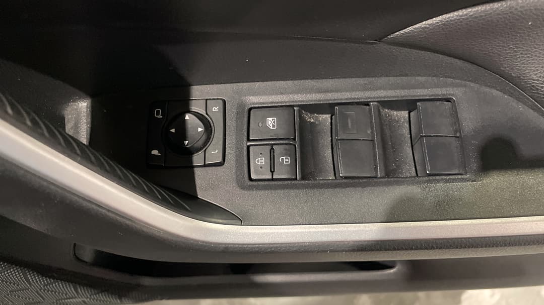 2022 Toyota RAV4 Gx (2WD), Automatic, 33625 km, Drivers Side Door Panel Controls