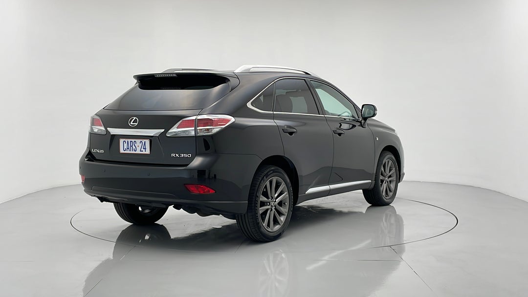 Right Back Diagonal (45- Degree) View