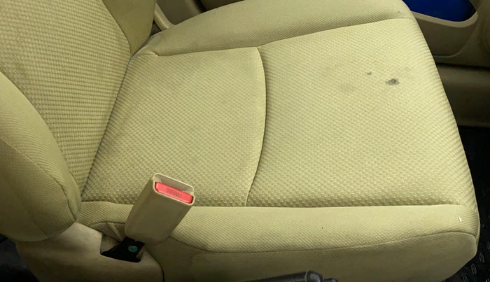 2013 Honda Brio S MT, Petrol, Manual, 40,342 km, Front left seat (passenger seat) - Cover slightly torn