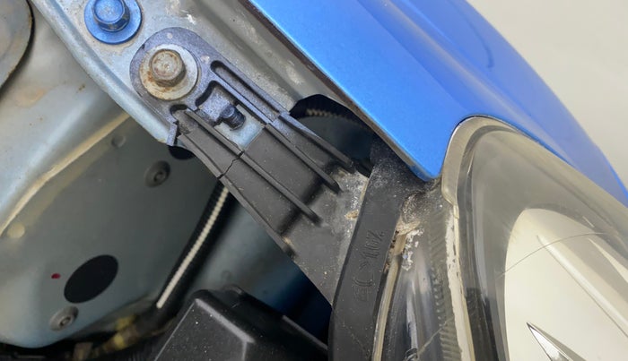 2013 Honda Brio S MT, Petrol, Manual, 40,342 km, Left headlight - Clamp has minor damage