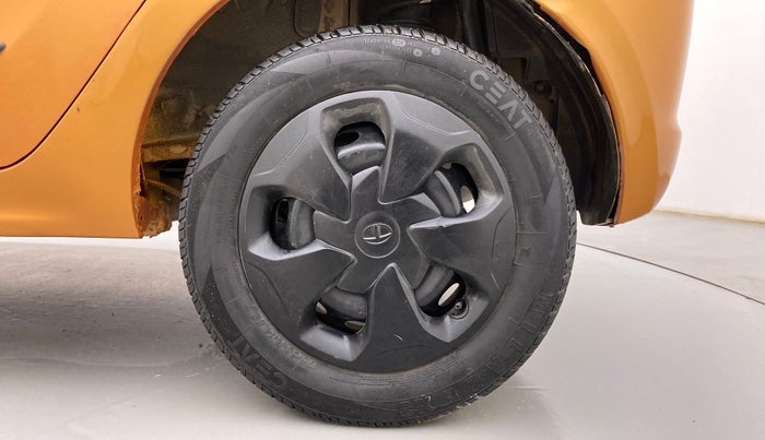 2018 Tata Tiago XT DIESEL, Diesel, Manual, 97,015 km, Left Rear Wheel