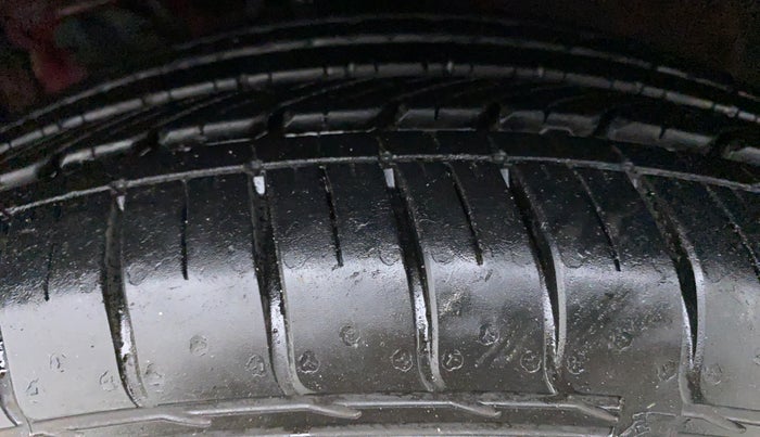 2015 Hyundai Creta 1.6 SX CRDI, Diesel, Manual, 31,402 km, Right Rear Tyre Tread