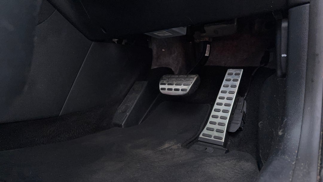 Pedals and Footmat