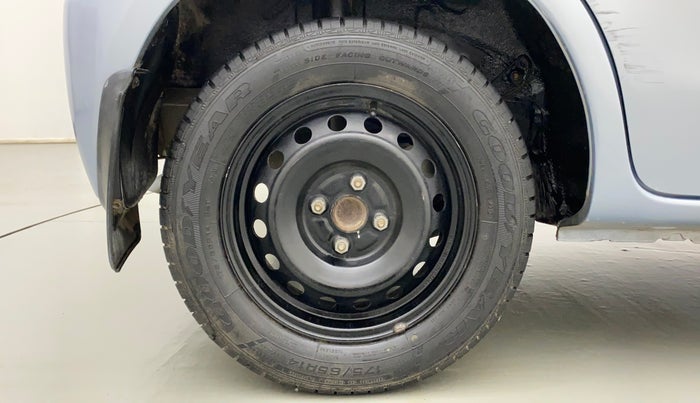 2012 Toyota Etios Liva G, Petrol, Manual, 32,848 km, Right Rear Wheel
