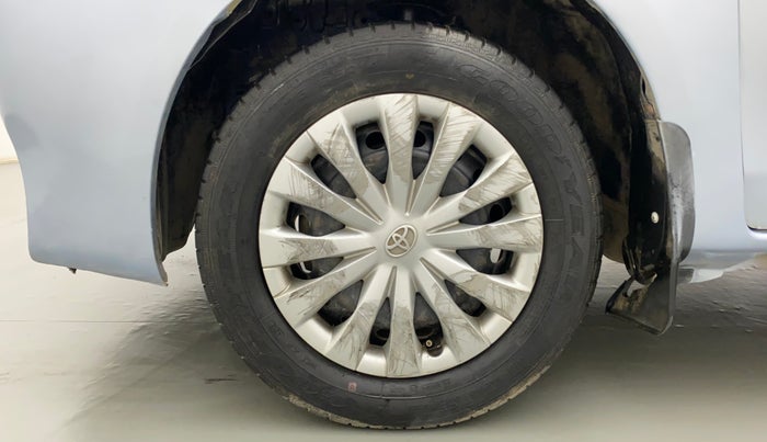 2012 Toyota Etios Liva G, Petrol, Manual, 32,848 km, Left Front Wheel