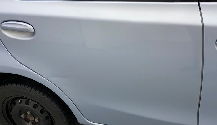 2012 Toyota Etios Liva G, Petrol, Manual, 32,848 km, Right rear door - Minor scratches