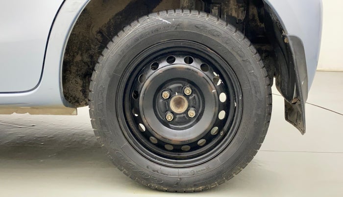 2012 Toyota Etios Liva G, Petrol, Manual, 32,848 km, Left Rear Wheel
