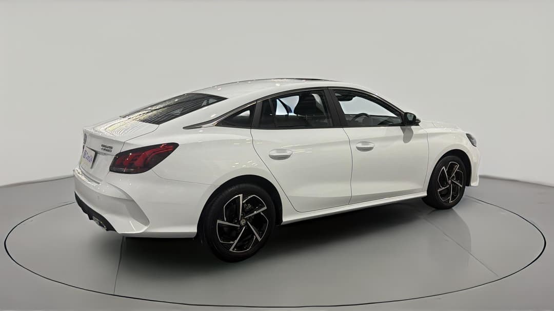 2025 MG Mg5 Essence, Automatic, 4837 km, Right Back Diagonal (45- Degree) View