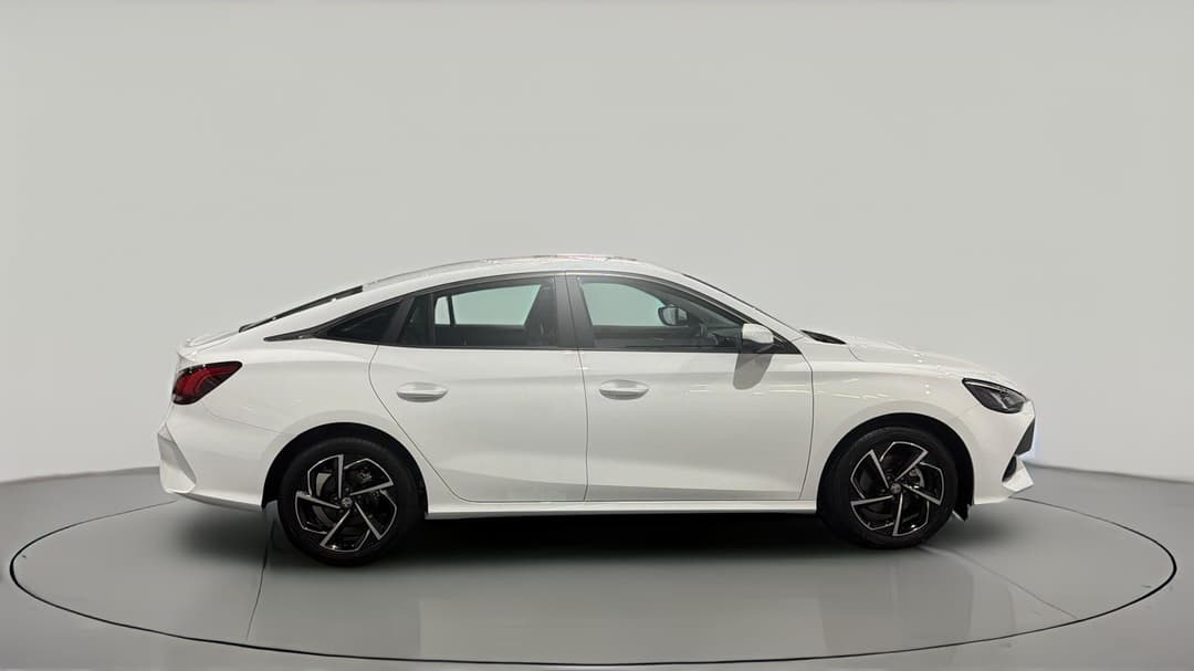 2025 MG Mg5 Essence, Automatic, 4837 km, Right Side View