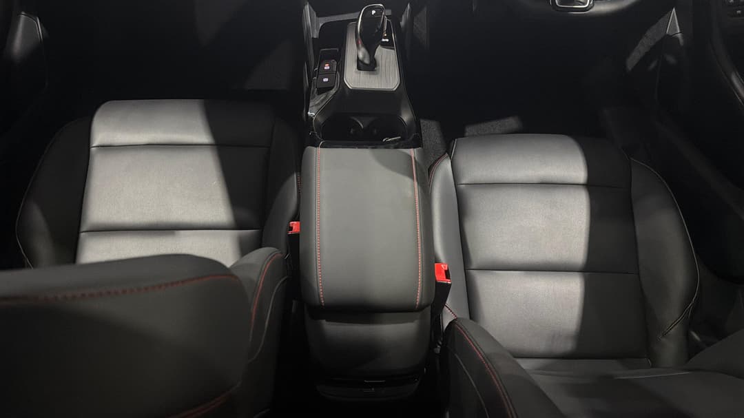 2025 MG Mg5 Essence, Automatic, 4837 km, Center Console