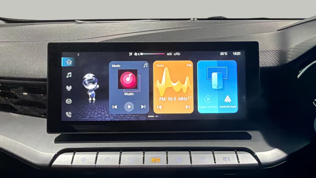2025 MG Mg5 Essence, Automatic, 4837 km, Infotainment System