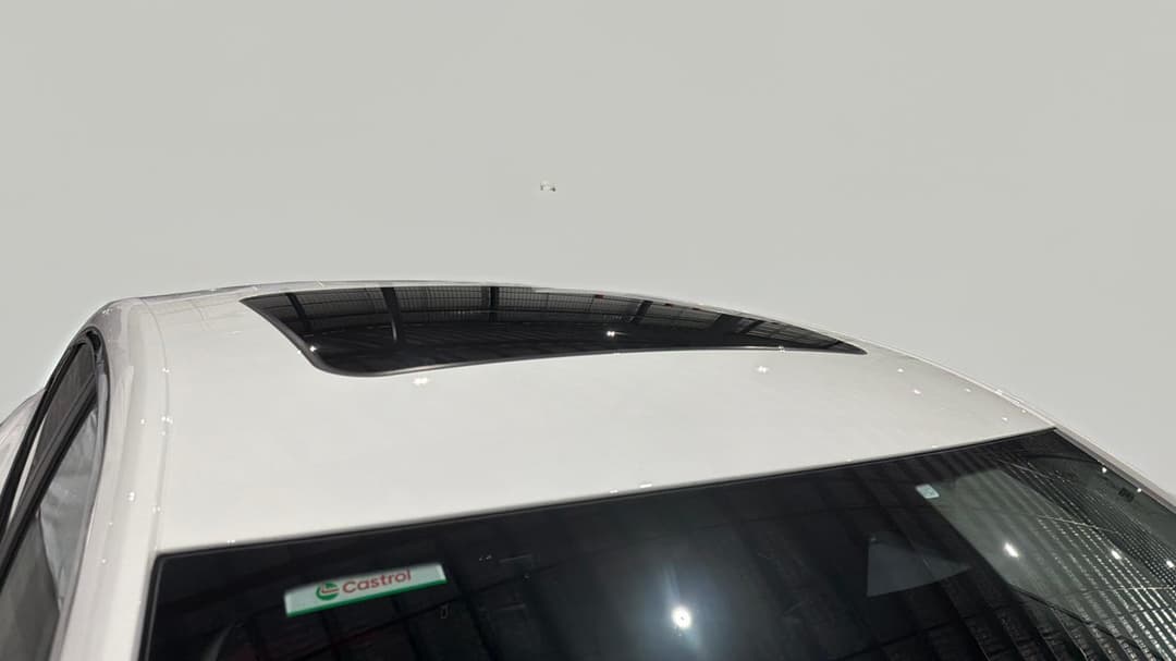 2025 MG Mg5 Essence, Automatic, 4837 km, Roof/Sunroof View