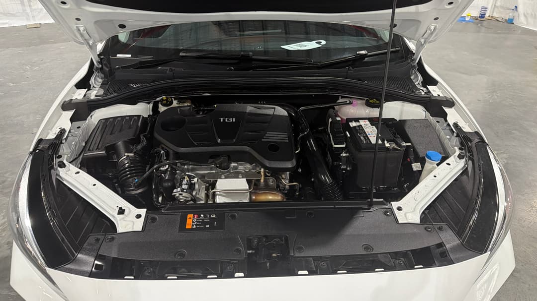 2025 MG Mg5 Essence, Automatic, 4837 km, Open Bonnet (Engine)