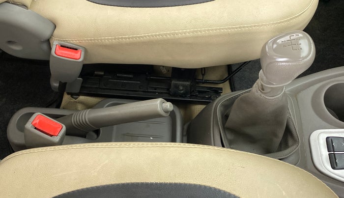 2017 Datsun Redi Go T (O), Petrol, Manual, 6,901 km, Gear Lever