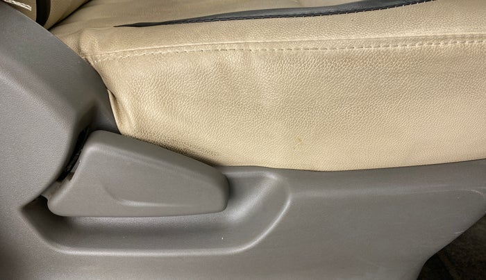 2017 Datsun Redi Go T (O), Petrol, Manual, 6,901 km, Driver Side Adjustment Panel