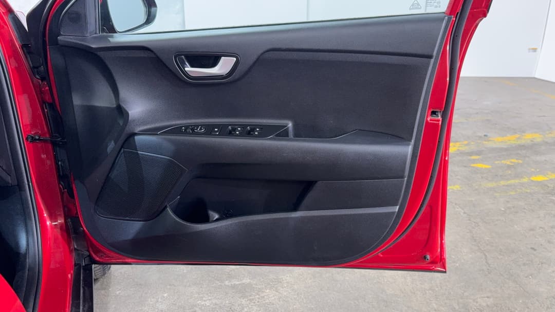 2021 Kia Stonic Sport, Automatic, 69210 km, Speaker View